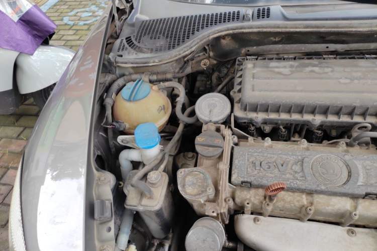 Used Skoda Octavia 2012 1.6L Automatic Yijun Edition Engine Bay Right
