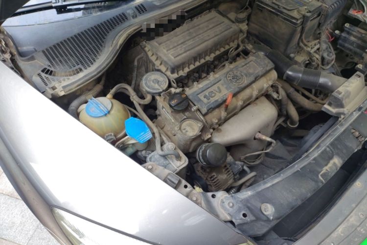 Used Skoda Octavia 2012 1.6L Manual Yijun Edition Engine Bay Right