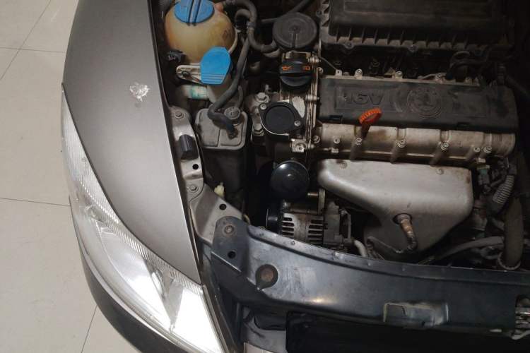 Used Skoda Octavia 2012 1.6L Automatic Yijun Edition Engine Bay Right
