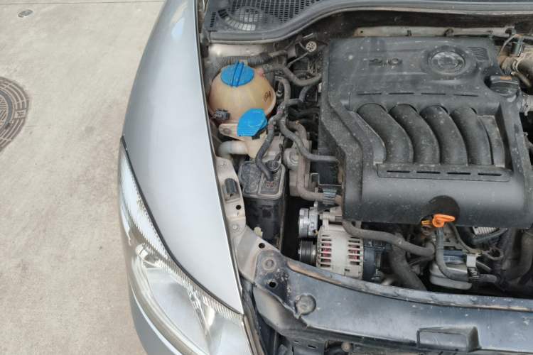 Used Skoda Octavia 2012 2.0L Automatic Yijie Version Engine Bay Right