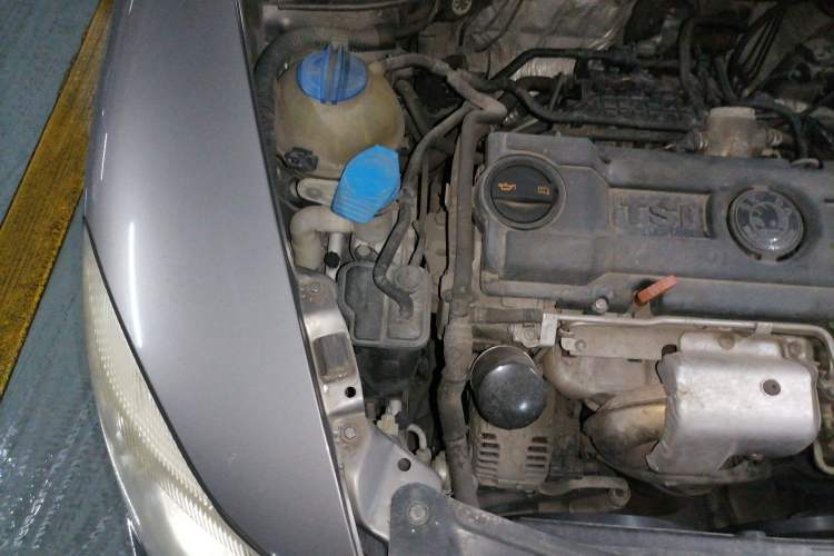 Used Skoda Octavia 2012 1.4TSI DSG Yijun Edition Engine Bay Right