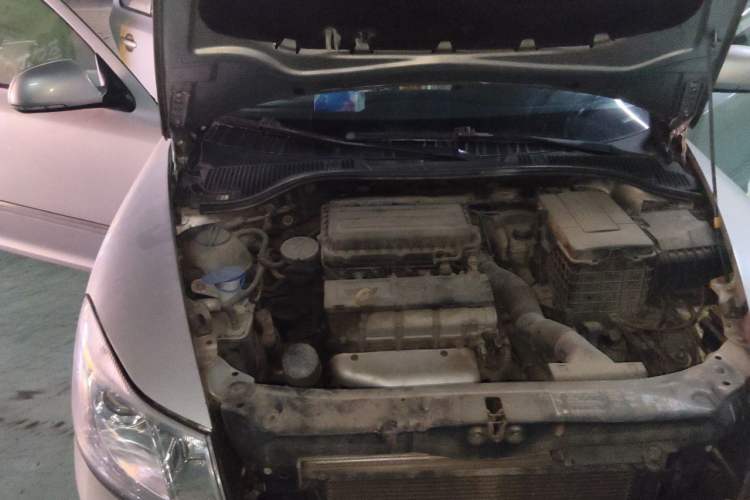 Used Skoda Octavia 2012 1.6L Automatic Yijie Edition Engine Bay Right