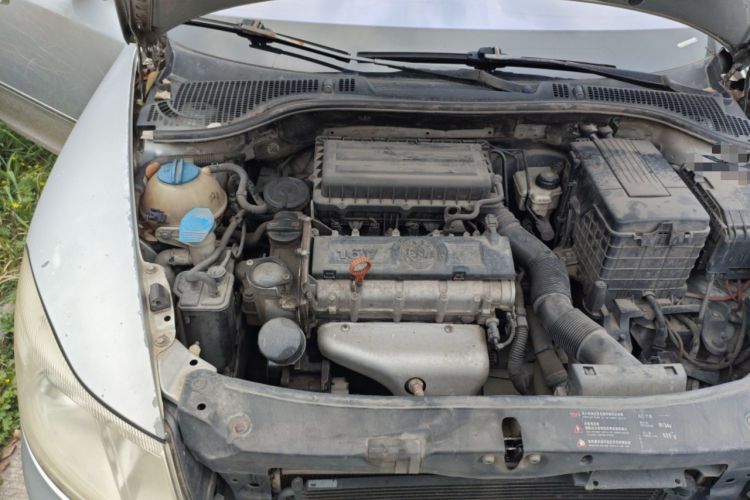 Used Skoda Octavia 2012 1.6L Automatic Yijun Edition Engine Bay Right