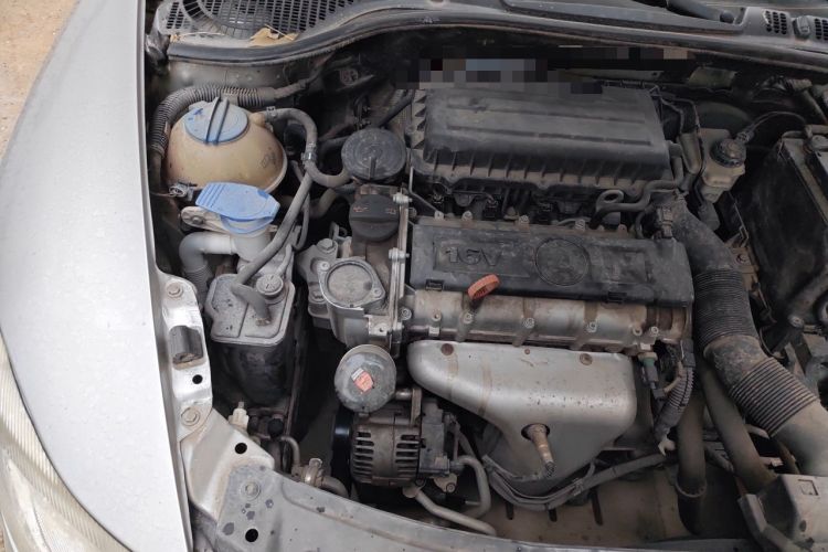 Used Skoda Octavia 2012 1.6L Manual Yijie Edition Engine Bay Right