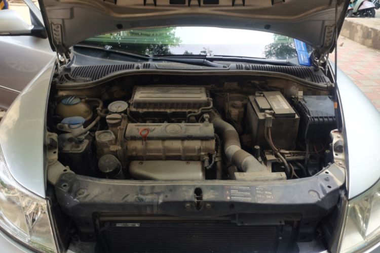 Used Skoda Octavia 2012 1.6L Manual Yijun Edition Engine Bay