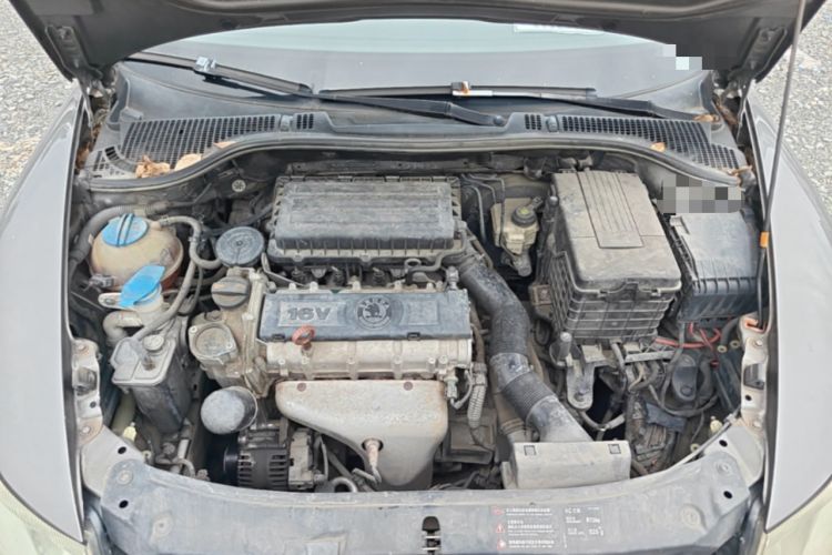 Used Skoda Octavia 2012 1.6L Automatic Yijun Edition Engine Bay
