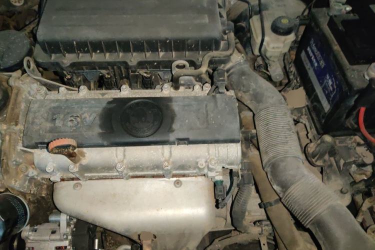 Used Skoda Octavia 2012 1.6L Manual Yijie Edition Engine Bay
