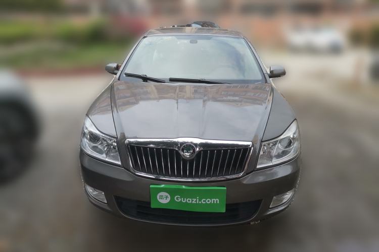 Used Skoda Octavia 2012 1.6L Manual Yijun Edition Front