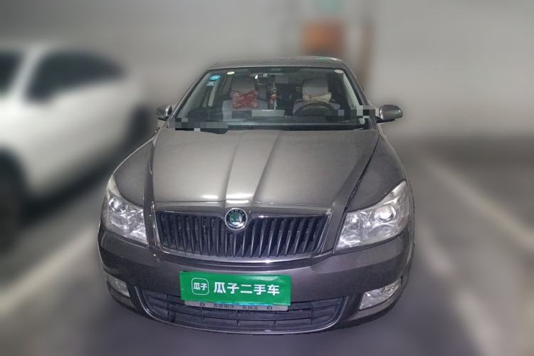 Used Skoda Octavia 2012 1.6L Manual Eado Edition Front