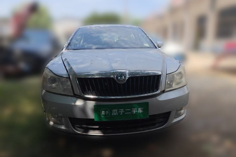 Used Skoda Octavia 2012 2.0L Manual Yijie Version Front