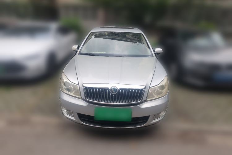 Used Skoda Octavia 2012 1.6L Manual Yijun Edition Front