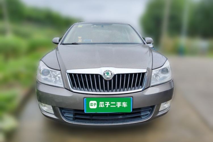 Used Skoda Octavia 2012 1.6L Manual Eado Edition Front