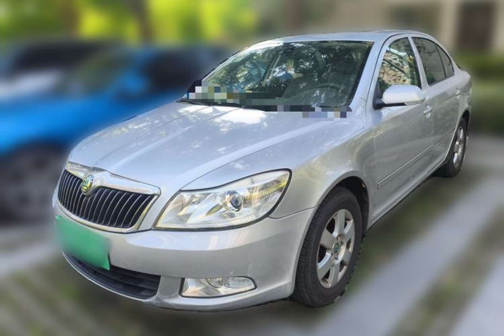 Used Skoda Octavia 2012 1.6L Automatic Yijun Edition Front Left 45 Deg