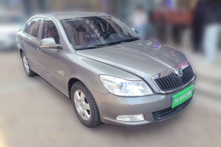 Used Skoda Octavia 2012 1.6L Automatic Yijie Edition Front Right 45 Deg