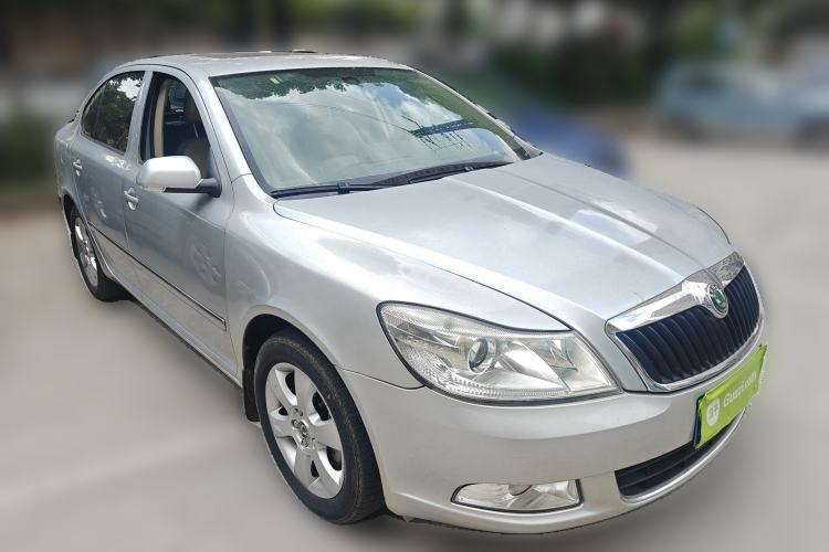 Used Skoda Octavia 2012 1.4TSI DSG Yijun Edition Front Right 45 Deg