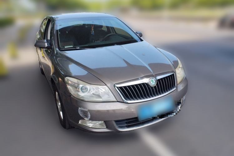 Used Skoda Octavia 2012 1.6L Automatic Yijie Edition Front Right 45 Deg
