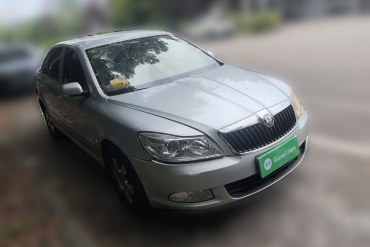 Used Skoda Octavia 2012 1.6L Automatic Yijie Edition Front Right 45 Deg