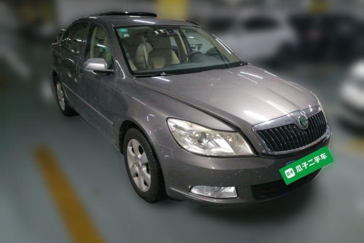 Used Skoda Octavia 2012 1.4TSI DSG Yijun Edition Front Right 45 Deg