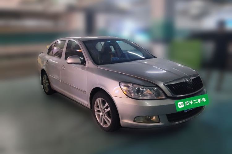 Used Skoda Octavia 2012 1.6L Automatic Yijie Edition Front Right 45 Deg