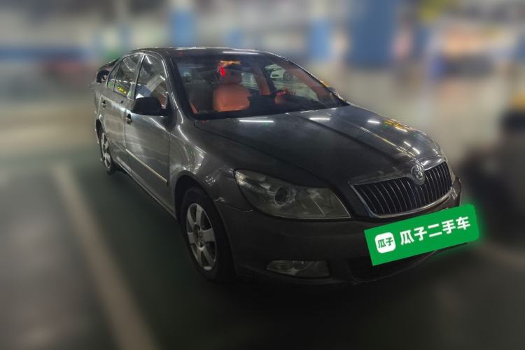 Used Skoda Octavia 2012 1.6L Automatic Yijun Edition Front Right 45 Deg