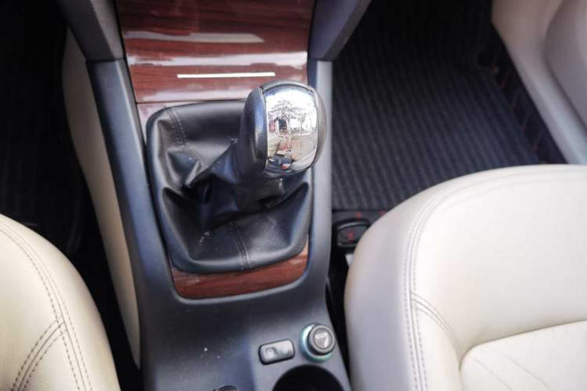 Used Skoda Octavia 2012 1.6L Manual Yijun Edition Gear Lever