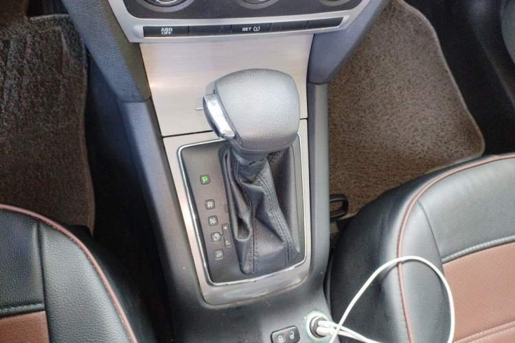Used Skoda Octavia 2012 1.6L Automatic Yijie Edition Gear Lever