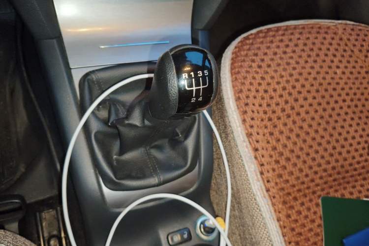 Used Skoda Octavia 2012 1.6L Manual Yijie Edition Gear Lever