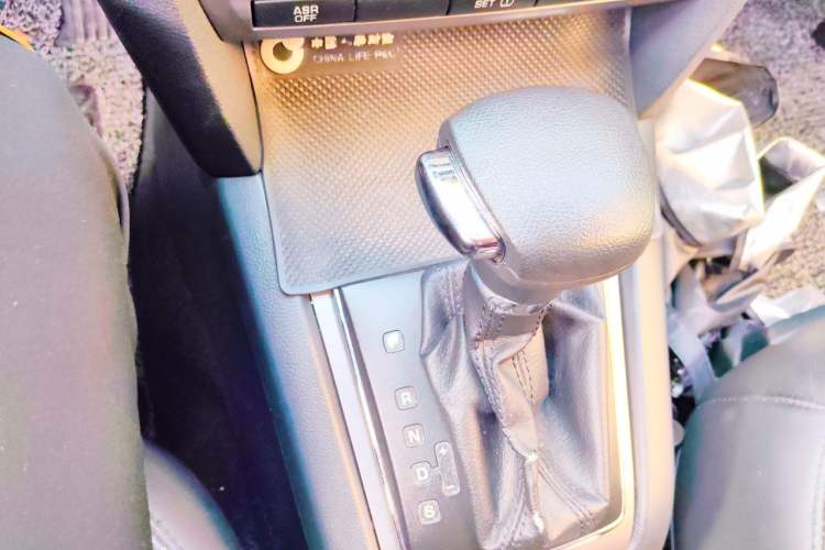 Used Skoda Octavia 2012 2.0L Automatic Yijie Version Gear Lever