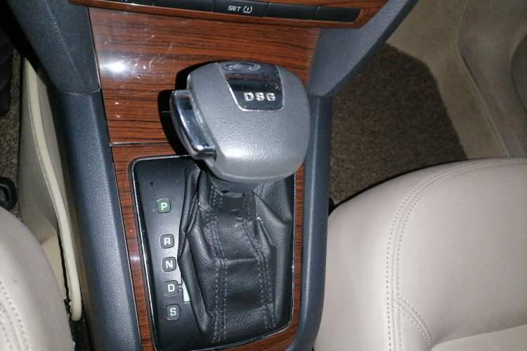 Used Skoda Octavia 2012 1.4TSI DSG Yijun Edition Gear Lever