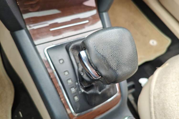 Used Skoda Octavia 2012 1.6L Automatic Yijun Edition Gear Lever