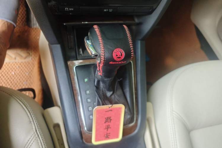 Used Skoda Octavia 2012 1.4TSI DSG Yijun Edition Gear Lever