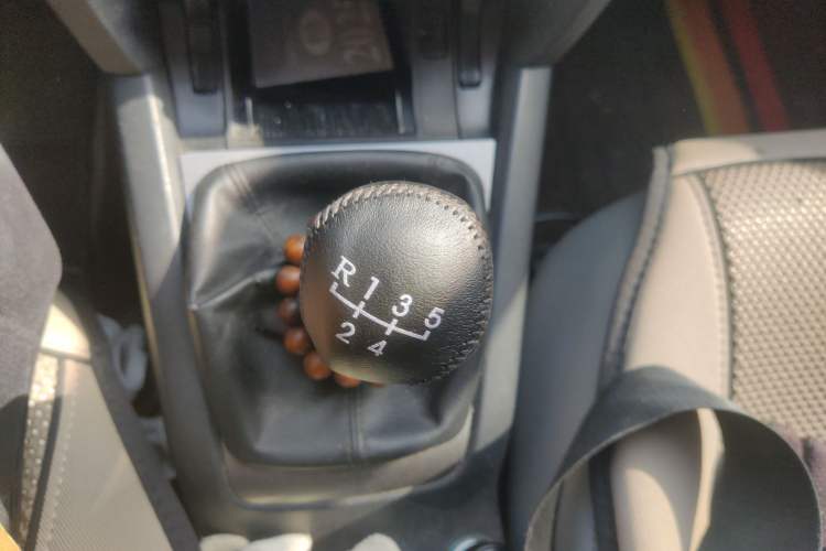 Used Skoda Octavia 2012 1.6L Manual Yijun Edition Gear Lever