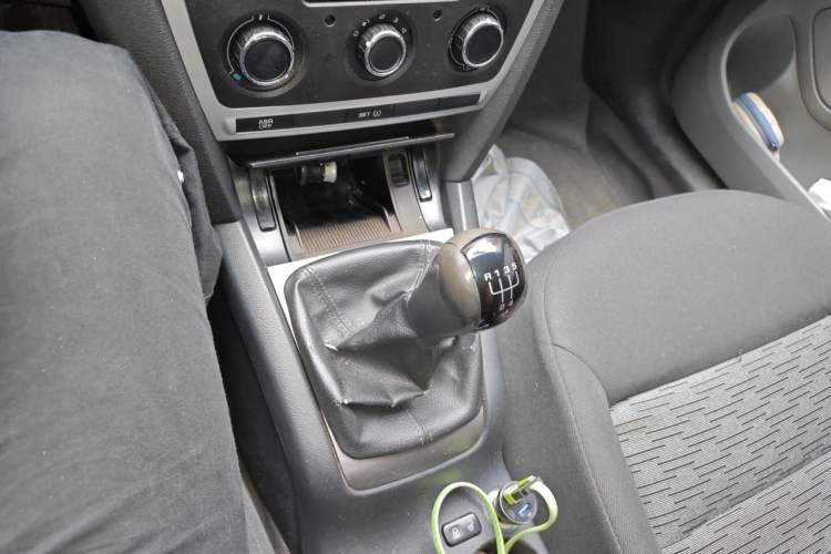 Used Skoda Octavia 2012 1.6L Manual Yijie Edition Gear Lever
