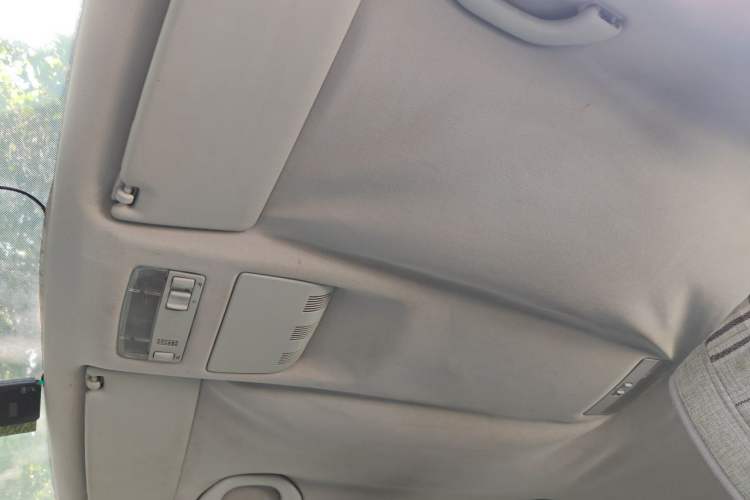 Used Skoda Octavia 2012 2.0L Manual Yijie Version Headliner