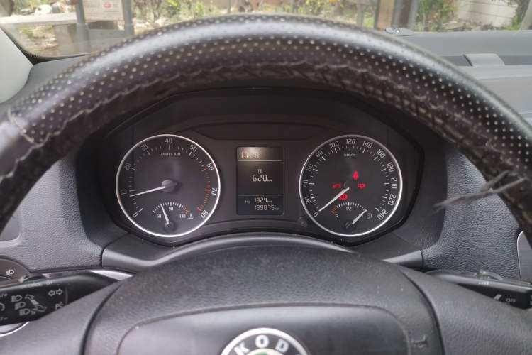 Used Skoda Octavia 2012 1.6L Manual Yijun Edition Instrument Cluster