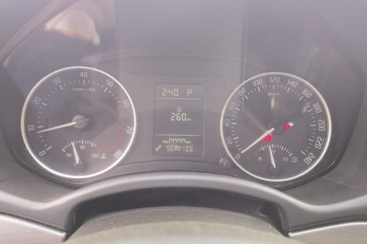 Used Skoda Octavia 2012 2.0L Automatic Yijie Version Instrument Cluster