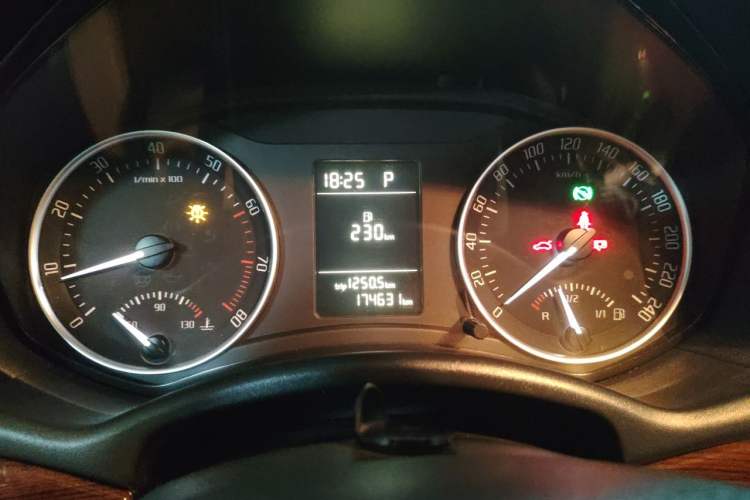 Used Skoda Octavia 2012 1.6L Automatic Yijun Edition Instrument Cluster