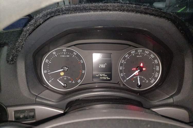 Used Skoda Octavia 2012 1.6L Manual Eado Edition Instrument Cluster