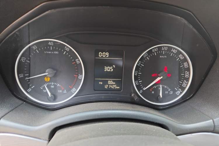 Used Skoda Octavia 2012 2.0L Manual Yijie Version Instrument Cluster
