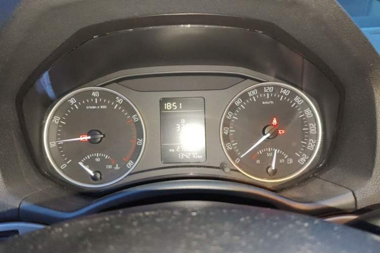 Used Skoda Octavia 2012 1.6L Manual Yijie Edition Instrument Cluster