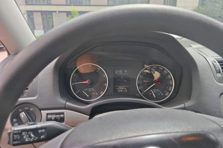 Used Skoda Octavia 2012 1.6L Automatic Yijie Edition Instrument Cluster