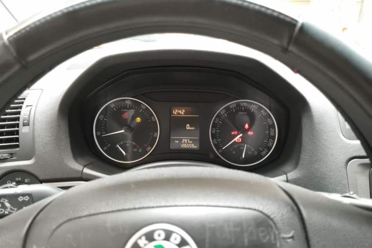 Used Skoda Octavia 2012 1.6L Manual Yijie Edition Instrument Cluster