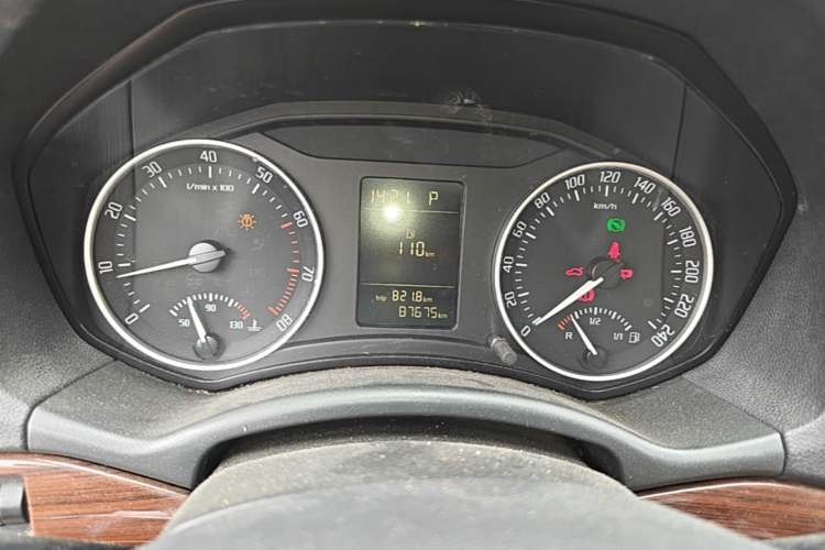 Used Skoda Octavia 2012 1.6L Automatic Yijun Edition Instrument Cluster
