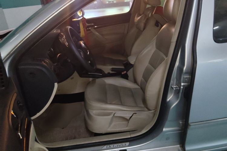 Used Skoda Octavia 2012 1.6L Automatic Yijie Edition Left Front Seat