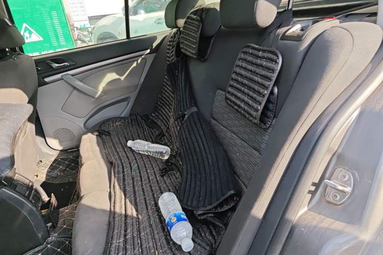 Used Skoda Octavia 2012 1.6L Automatic Yijie Edition Left Rear Seat