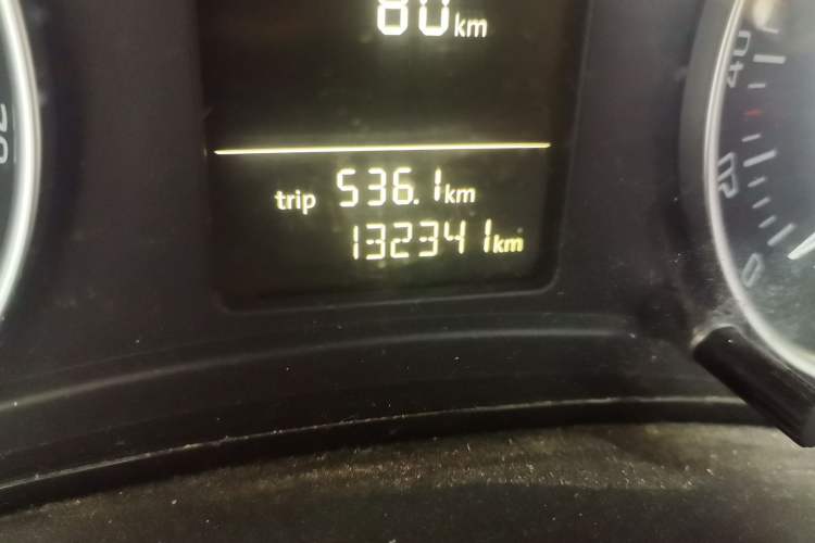 Used Skoda Octavia 2012 1.6L Automatic Yijie Edition Odometer Close Up