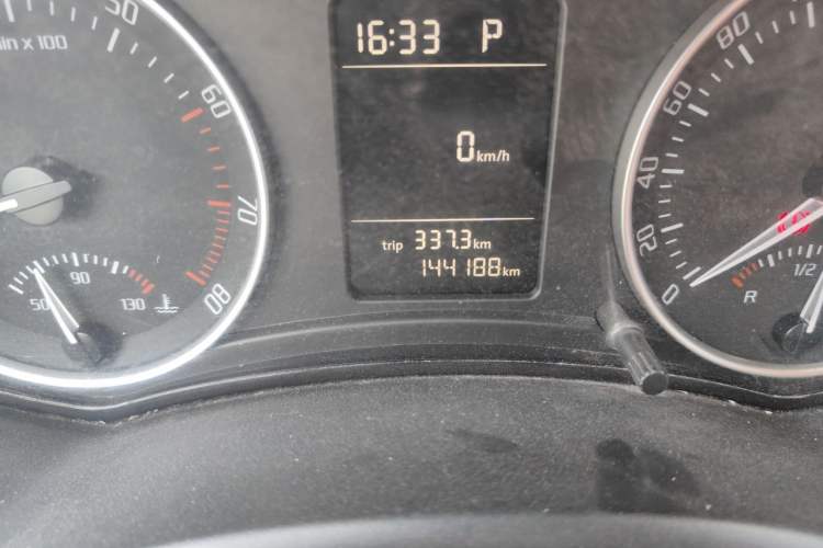 Used Skoda Octavia 2012 1.6L Automatic Yijun Edition Odometer Close Up