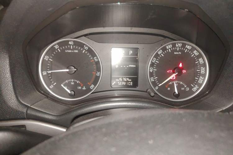 Used Skoda Octavia 2012 1.6L Automatic Yijie Edition Odometer Close Up