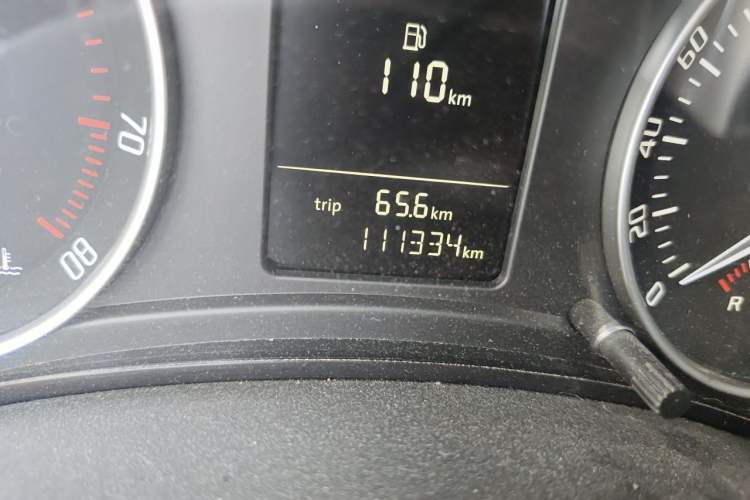 Used Skoda Octavia 2012 1.6L Automatic Yijun Edition Odometer Close Up