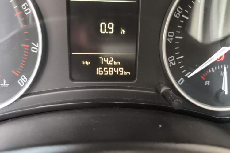 Used Skoda Octavia 2012 2.0L Automatic Yijie Version Odometer Close Up
